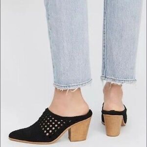 Jeffrey Campbell Leone Mules Black Woven Heels Pointed Toe Boot- Size 7.5